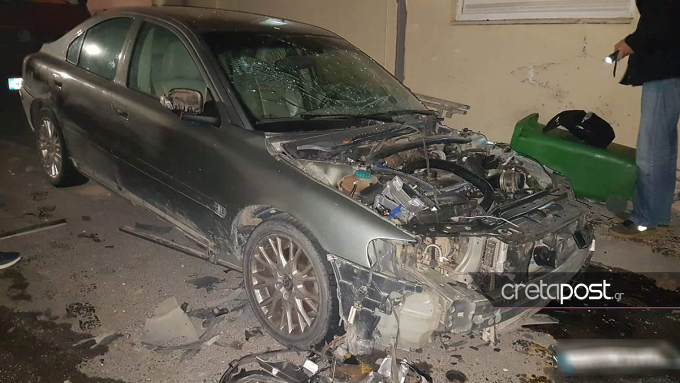 Ηράκλειο: Οι εικόνες από την έκρηξη αυτοκινήτου στο κέντρο του Ηρακλείου