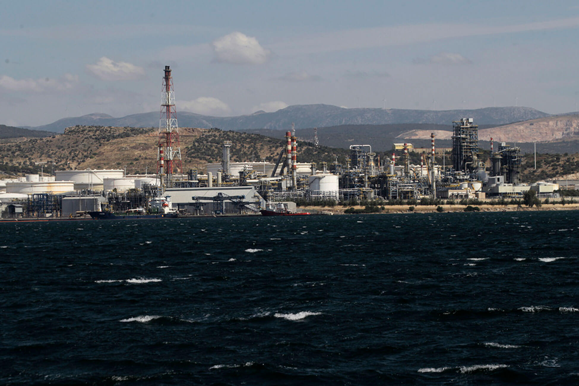 ΕΛΠΕ: Success story το δ’ τρίμηνο του 2018! Ρεκόρ παραγωγής και εξαγωγών