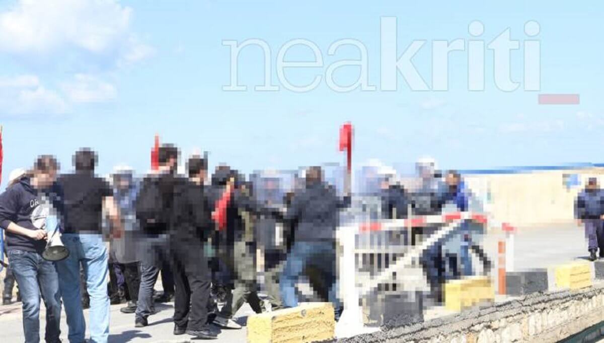 Κρήτη: Γαβρόγλου μέσα, ένταση… απέξω – Επεισόδια σε διαμαρτυρία φοιτητών [pics]