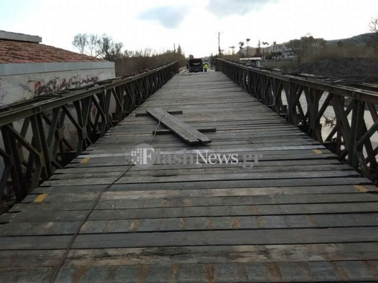 Κρήτη: Ακατάλληλη για τα λεωφορεία η γέφυρα στον Πλατανιά | Newsit.gr Κρήτη: Ακατάλληλη για τα λεωφορεία η γέφυρα στον Πλατανιά | Newsit.gr