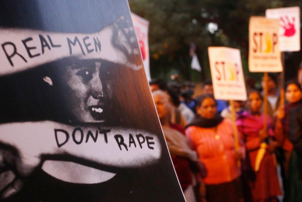 Οργή και φρίκη στην Ινδία – Μαγνητοσκοπούν βιασμούς για να εκβιάζουν φοιτήτριες