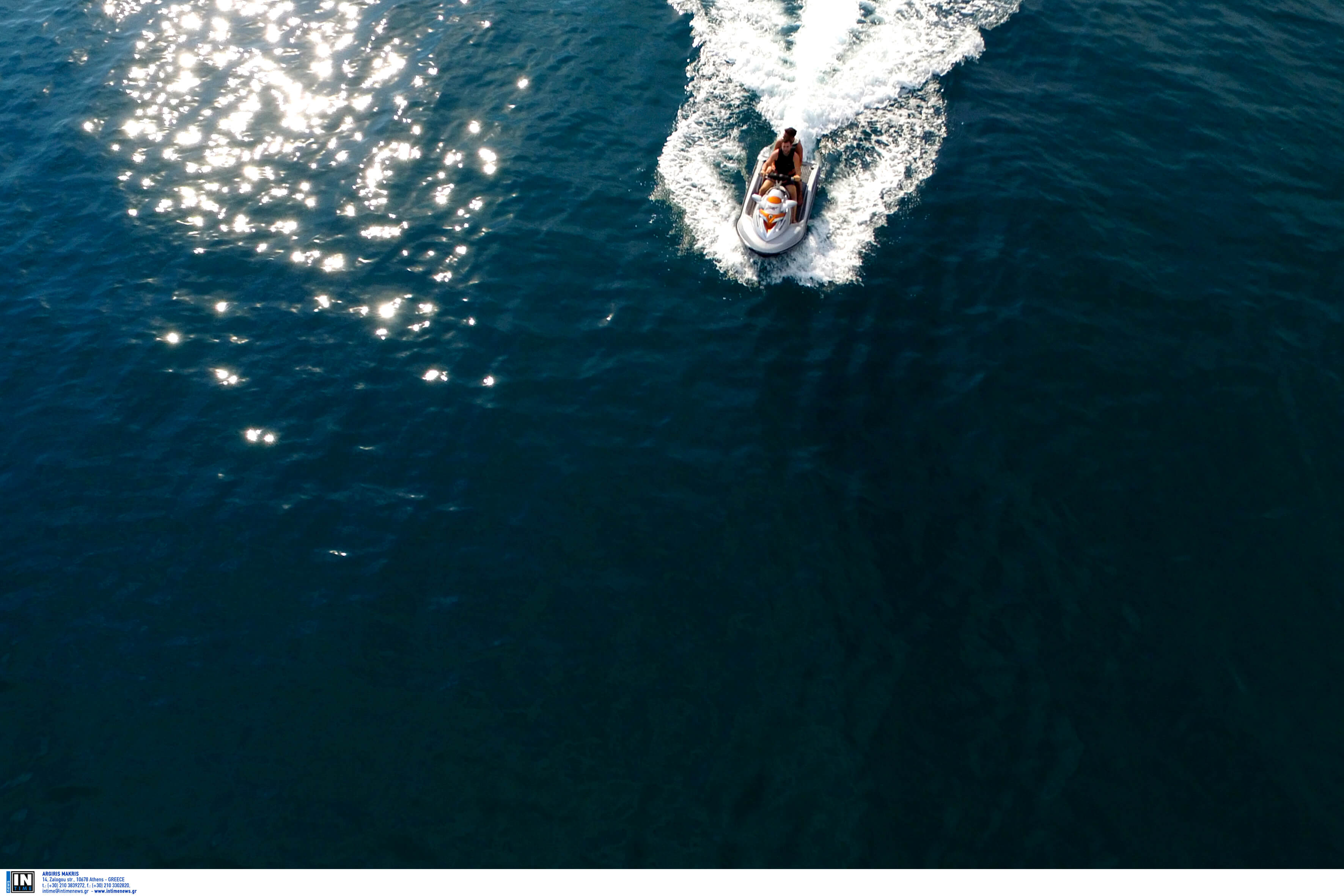 «Όχι» από το ΣτΕ στα jet ski στον Πλατύ Γυαλό στη Μύκονο