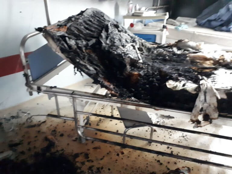 ΚΑΤ: Αυτό είναι το κρεβάτι που κάηκε ζωντανός ο άτυχος 53χρονος – Εικόνες που συγκλονίζουν