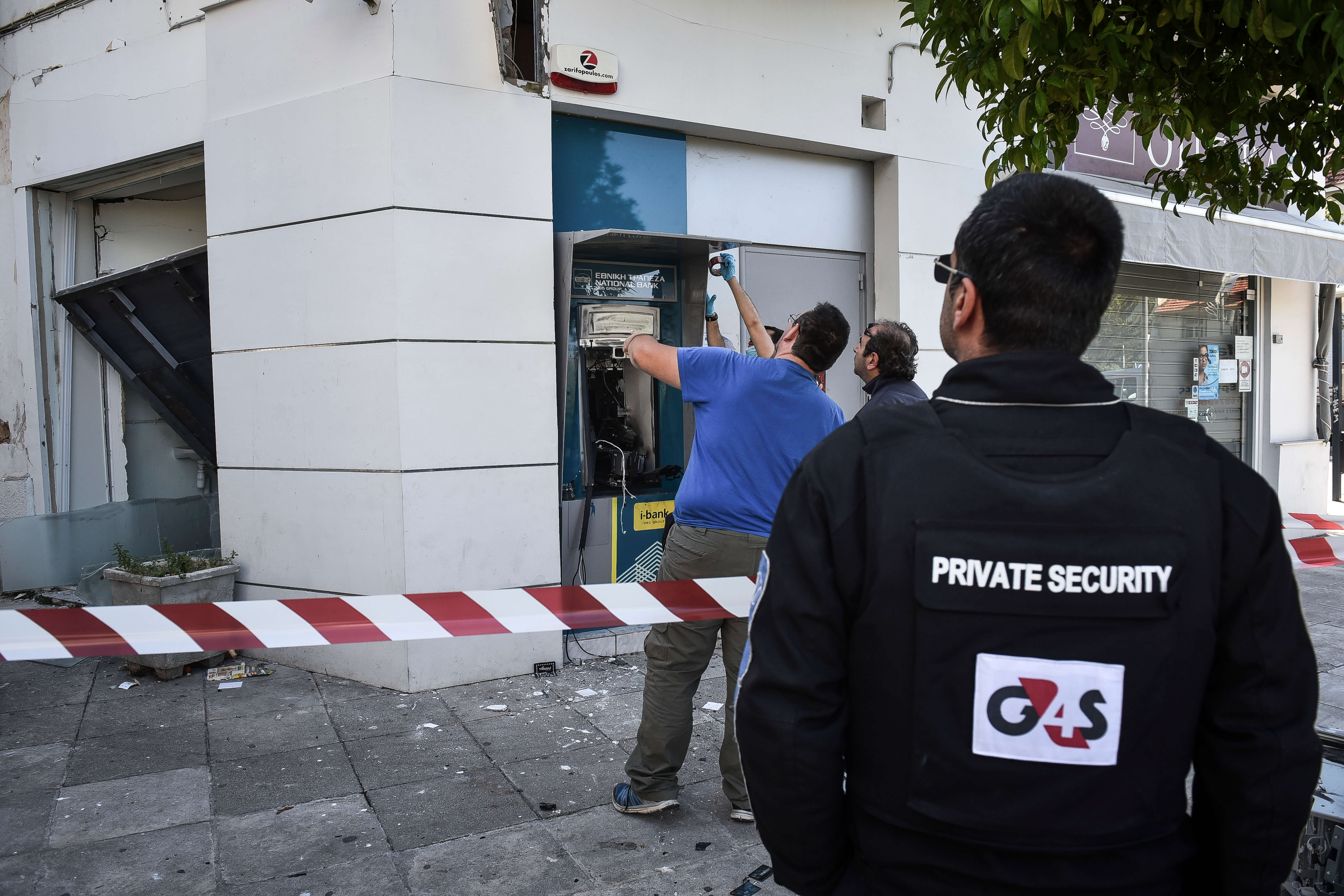 Θεσσαλονίκη: Νέα στοιχεία αποκάλυψαν την ταυτότητα ληστή 4 τραπεζών – Έτσι έβγαλε 60.000 ευρώ!