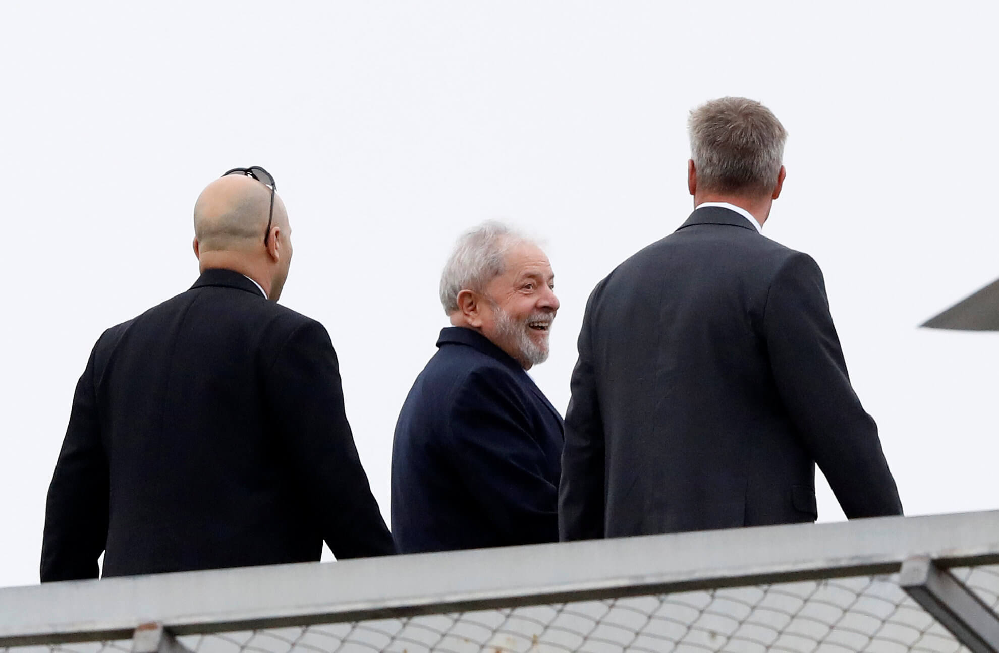 Βραζιλία: Ο Λούλα όλο χαμόγελο πηγαίνει …στην κηδεία του 7χρονου εγγονού του! [pics]
