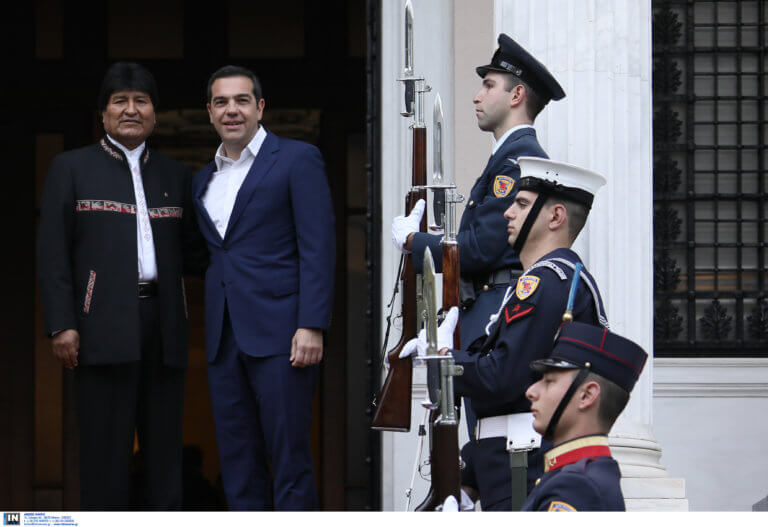 Συνάντηση Έβο Μοράλες – Αλέξη Τσίπρα στο Μέγαρο Μαξίμου | Newsit.gr Συνάντηση Έβο Μοράλες – Αλέξη Τσίπρα στο Μέγαρο Μαξίμου | Newsit.gr