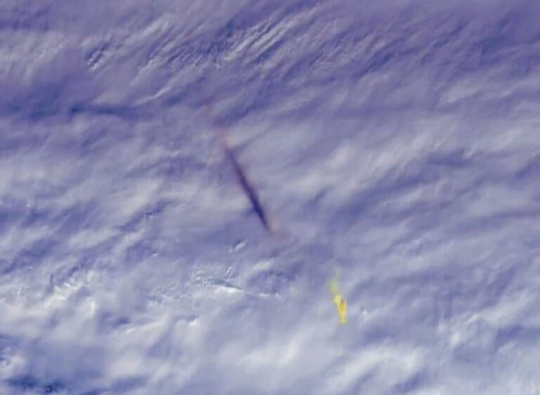 Δέος! Οι φωτογραφίες της NASA από την έκρηξη του μετεωρίτη πάνω από τη Βερίγγεια Θάλασσα