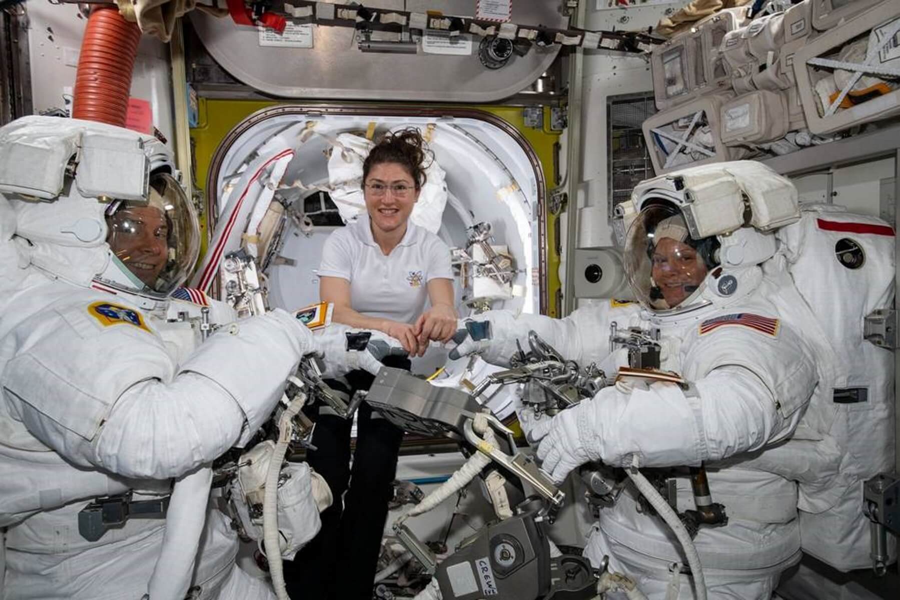 Ακυρώθηκε από τη NASA ο πρώτος αποκλειστικά γυναικείος «περίπατος» στο διάστημα