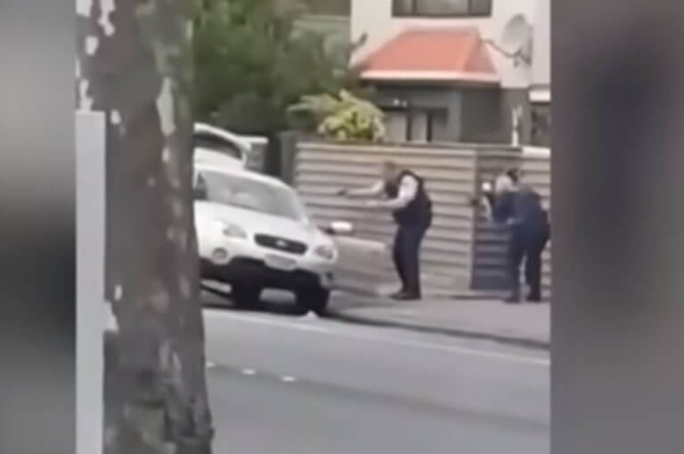 Νέα Ζηλανδία: Η στιγμή της σύλληψης του 28χρονου μακελάρη που "θέρισε" 49 ανθρώπους