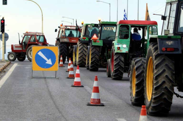 Αθωώθηκαν οι δέκα αγροτοσυνδικαλιστές για το μπλόκο της Νίκαιας | Newsit.gr Αθωώθηκαν οι δέκα αγροτοσυνδικαλιστές για το μπλόκο της Νίκαιας | Newsit.gr