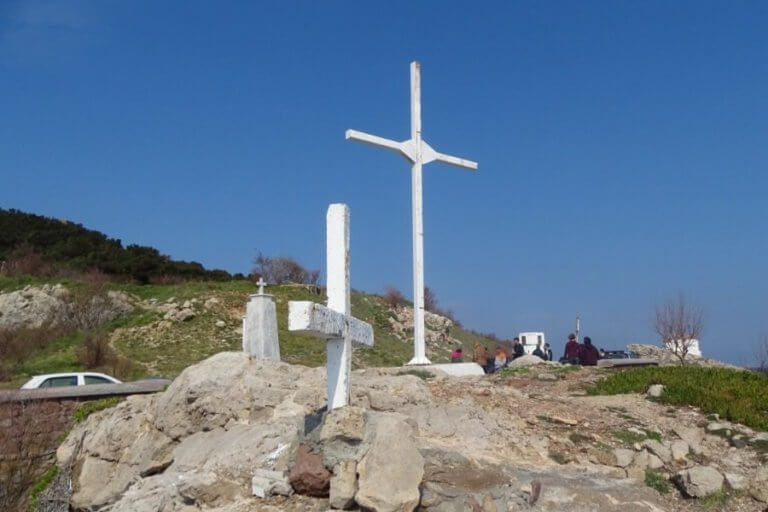 Λέσβος: Ελεύθεροι οι 36 για τον σταυρό στου Απελή – Θα οριστεί δικάσιμος | Newsit.gr Λέσβος: Ελεύθεροι οι 36 για τον σταυρό στου Απελή – Θα οριστεί δικάσιμος | Newsit.gr