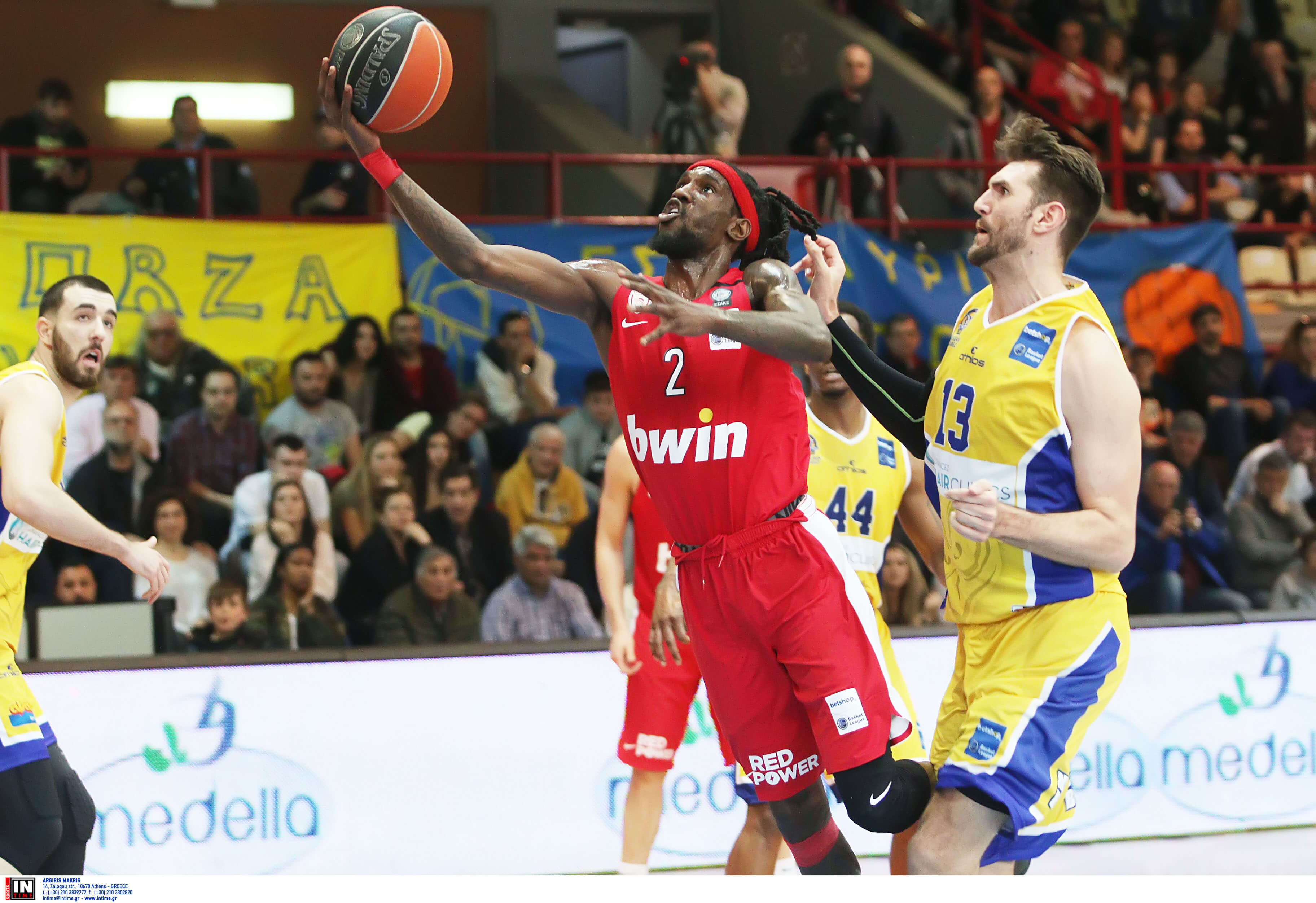 Basket League: Γλίτωσε τη γκέλα ο Ολυμπιακός! Κινδύνευσαν στο Λαύριο οι Πειραιώτες