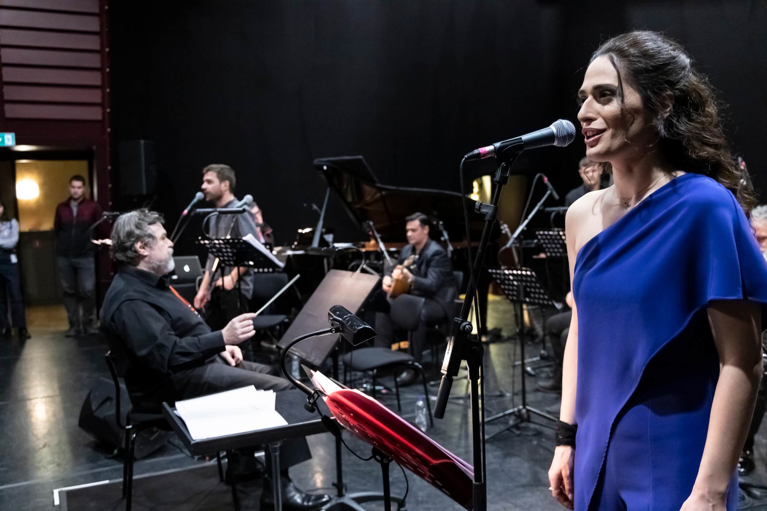 Δημήτρης Παπαδημητρίου: Μαζί με την σύντροφό του Βερόνικα Δαβάκη, μάγεψαν το κοινό στον «Μεγάλο Αιρετικό»! Φωτογραφίες!