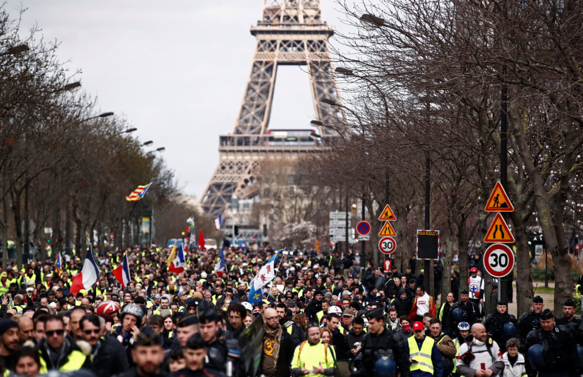 Γαλλία: Η αστυνομία απαγόρευσε διαδήλωση από τα “Κίτρινα Γιλέκα”