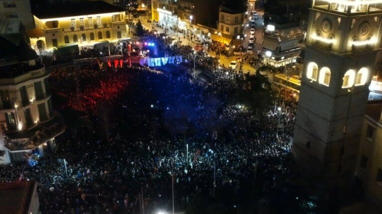 Χιλιάδες νέοι και νέες στις αποκριάτικες εκδηλώσεις του δήμου Κοζάνης | Newsit.gr Χιλιάδες νέοι και νέες στις αποκριάτικες εκδηλώσεις του δήμου Κοζάνης | Newsit.gr