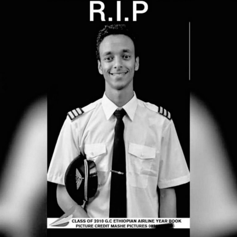 Αυτός είναι ο πιλότος του Boeing 737 MAX 8 το οποίο παρέσυρε στο θάνατο 157 ανθρώπους! | Newsit.gr Αυτός είναι ο πιλότος του Boeing 737 MAX 8 το οποίο παρέσυρε στο θάνατο 157 ανθρώπους! | Newsit.gr