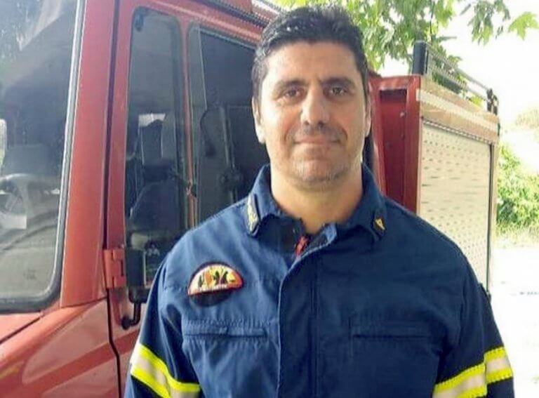 Ένας πυροσβέστης νεκρός και ένας στο νοσοκομείο από φωτιά στη Θεσσαλονίκη! | Newsit.gr Ένας πυροσβέστης νεκρός και ένας στο νοσοκομείο από φωτιά στη Θεσσαλονίκη! | Newsit.gr