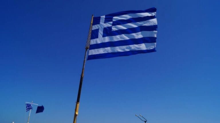 Χίος: Με Κολοκοτρώνη και αναθεώρηση Συντάγματος η έπαρση της τεράστιας σημαίας – video