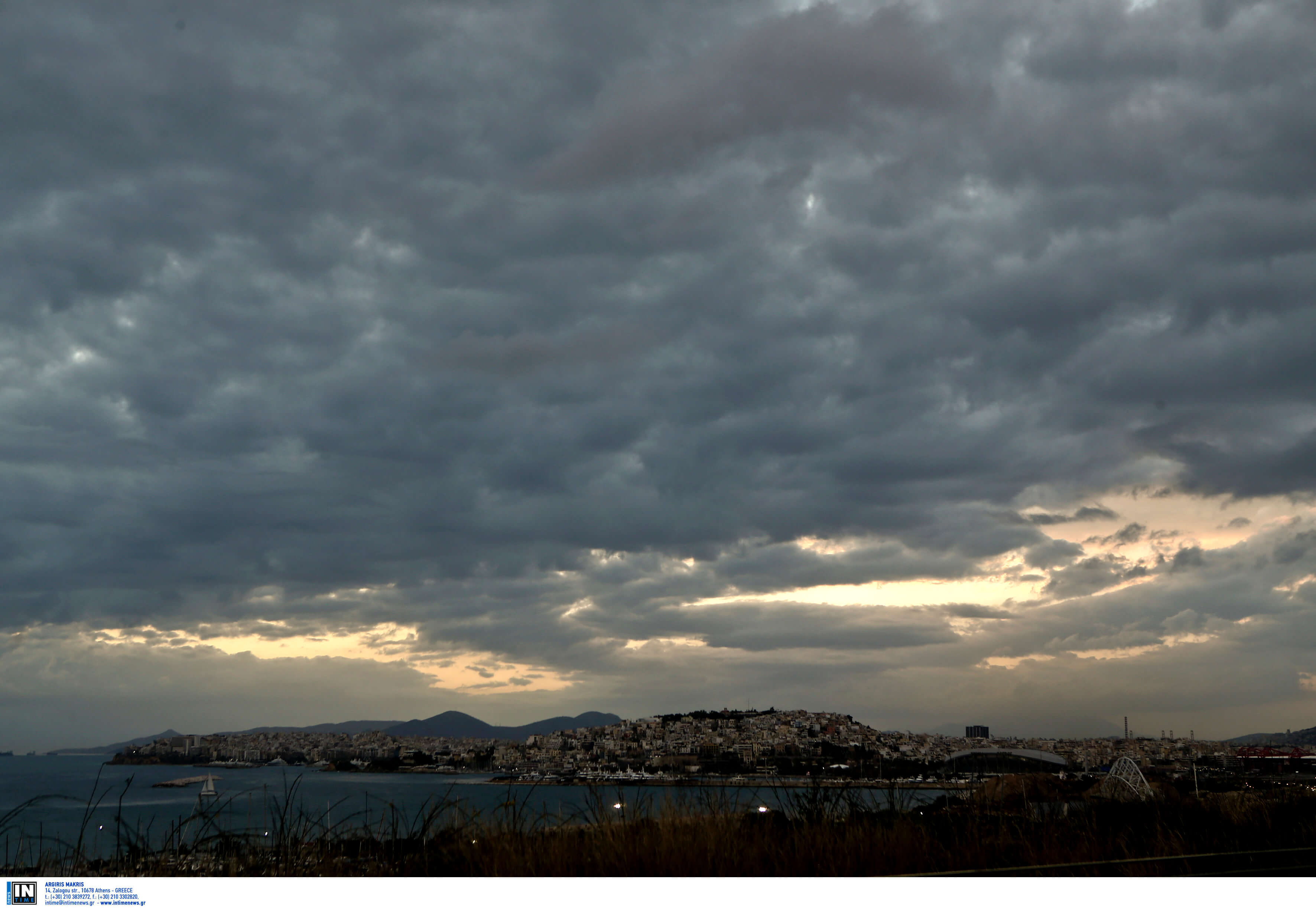 Καιρός αύριο 22/03: Πέφτει η θερμοκρασία – Σε ποιες περιοχές θα βρέξει