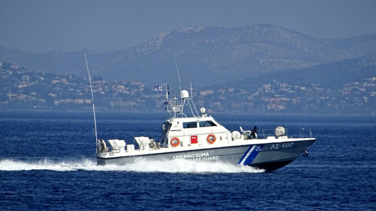 Συναγερμός για αγνοούμενο επιβάτη πλοίου στη θαλάσσια περιοχή μεταξύ Άνδρου και Τήνου