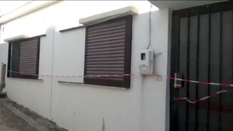 Αυτό είναι το σπίτι της τραγωδίας στην Κρήτη - Για ανθρωποκτονία από πρόθεση διώκεται ο 36χρονος σύζυγος