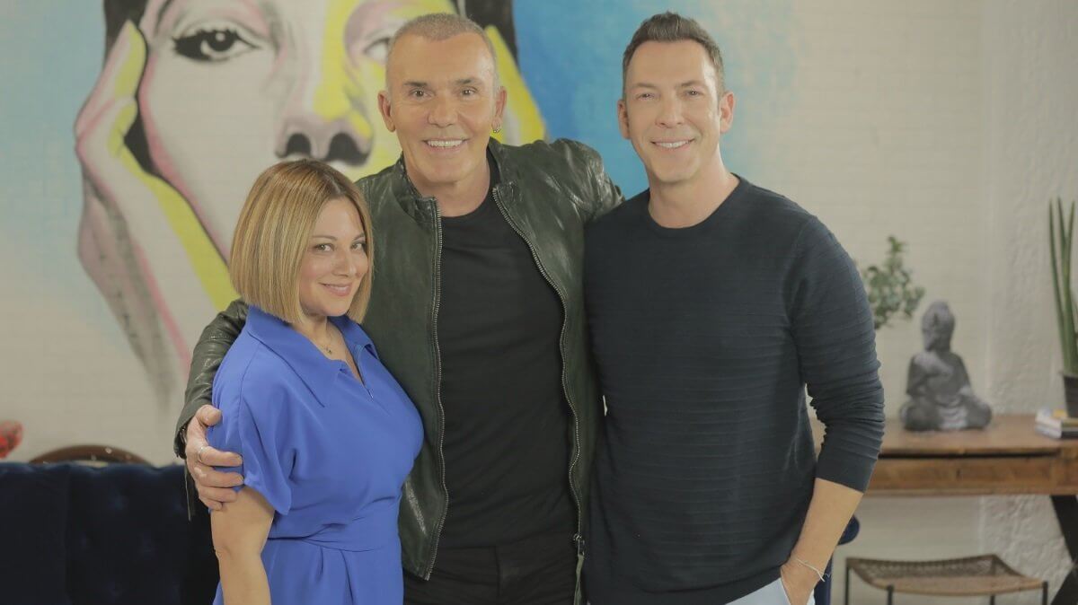 Ο Στέλιος Ρόκκος συστήνει για πρώτη φορά τηλεοπτικά τη γυναίκα του! Βίντεο