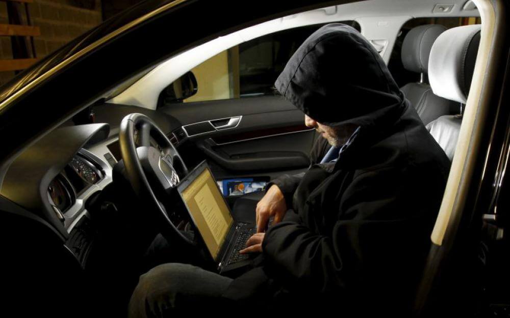 Πόσο εύκολα μπορούν να σας κλέψουν το αυτοκίνητο; [vid]