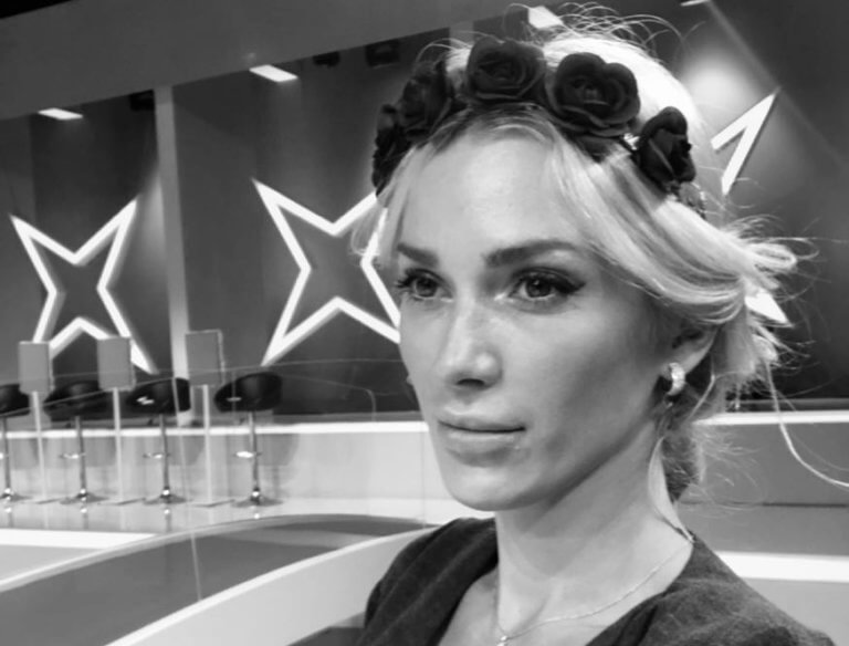 Βικτώρια Καρύδα: Συγκινεί με τις φωτογραφίες την περίοδο της εγκυμοσύνης της αγκαλιά με τον σύζυγό της που έφυγε για πάντα! | Newsit.gr Βικτώρια Καρύδα: Συγκινεί με τις φωτογραφίες την περίοδο της εγκυμοσύνης της αγκαλιά με τον σύζυγό της που έφυγε για πάντα! | Newsit.gr