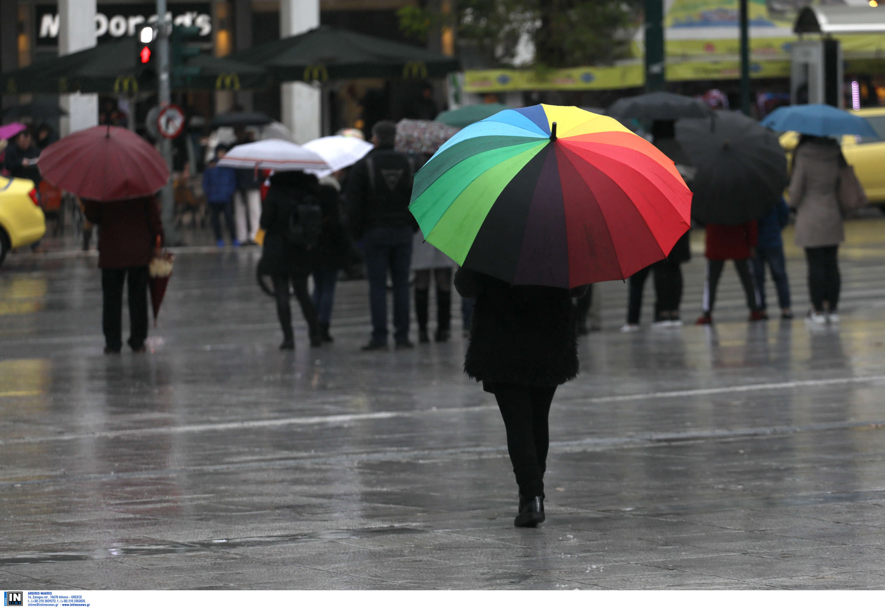 Καιρός σήμερα Πέμπτη 21/03: Θα κυκλοφορήσουμε με ομπρέλες – Που θα βρέξει