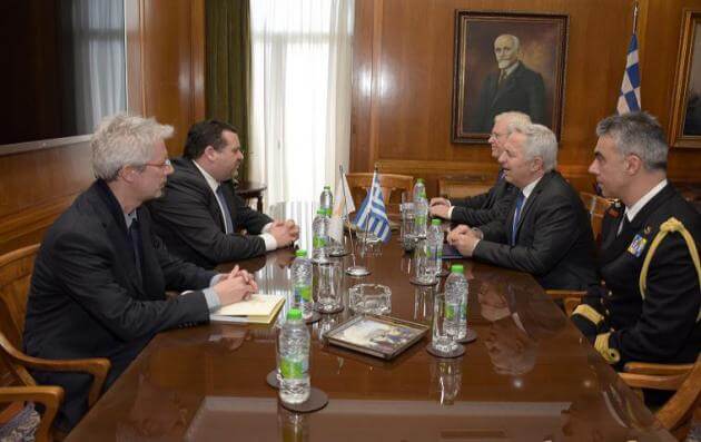 Τετ-α-τετ Αποστολάκη με τον πρέσβη της Κύπρου εν μέσω εξελίξεων με Τουρκία και EastMed [pics]
