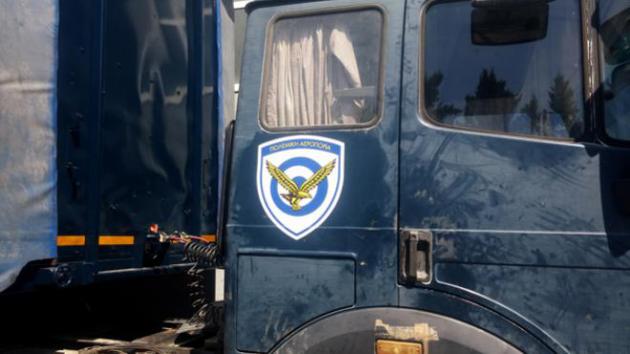 Σοβαρό τροχαίο ατύχημα στην Πατρών-Πύργου με φορτηγό της Πολεμικής Αεροπορίας και μια τραυματία!