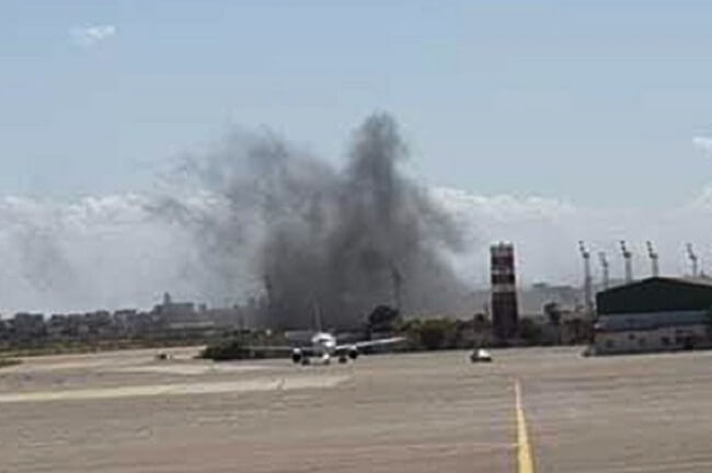 Βίντεο ντοκουμέντο: Ο βομβαρδισμός του αεροδρομίου στην Τρίπολη της Λιβύης
