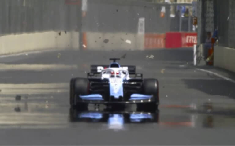 F1: «Φιάσκο» στις ελεύθερες δοκιμές! Φρεάτιο έκανε ζημιά σε μονοθέσιο – video