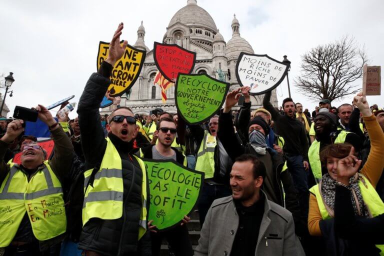 60.000 Γάλλοι αστυνομικοί επί ποδός - Συγκεντρώσεις κοντά στην Παναγία των Παρισίων αύριο σχεδιάζουν τα "κίτρινα γιλέκα"