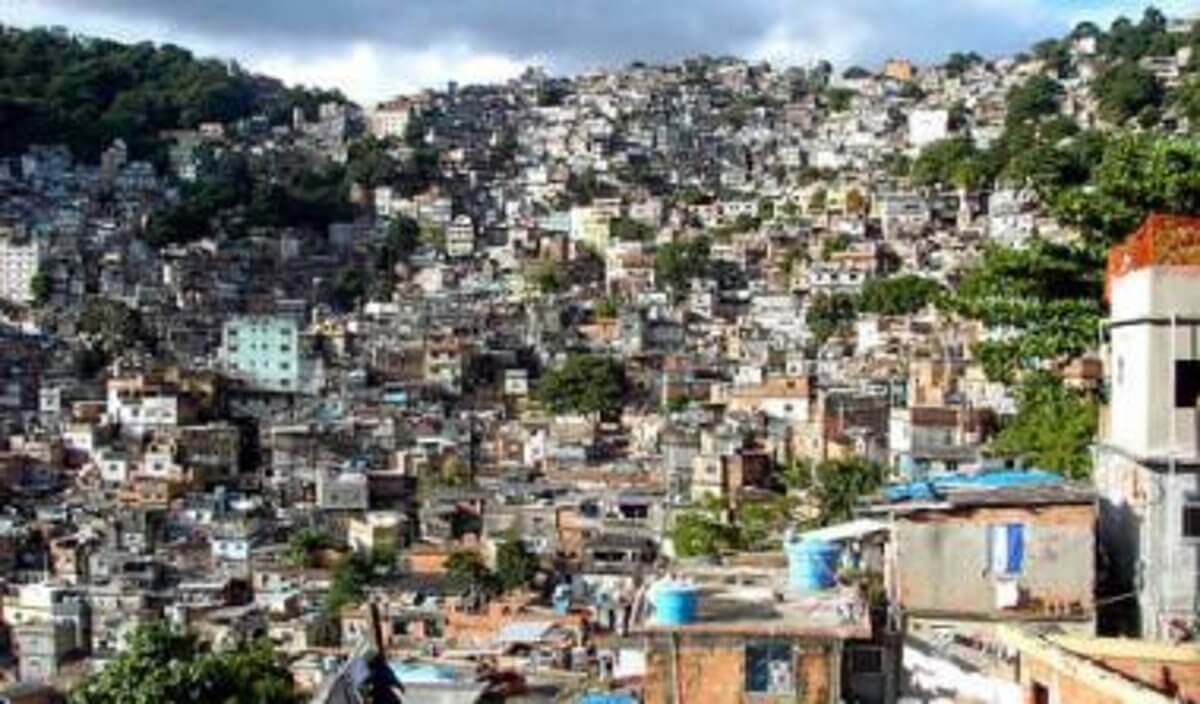 Βραζιλία: “WikiFavelas”, μια διαδικτυακή εγκυκλοπαίδεια για τις φαβέλες του Ρίο!