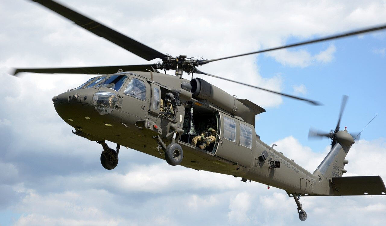 Με ελικόπτερα και οχήματα “προικίζουν” οι ΗΠΑ τον αλβανικό στρατό [pics]