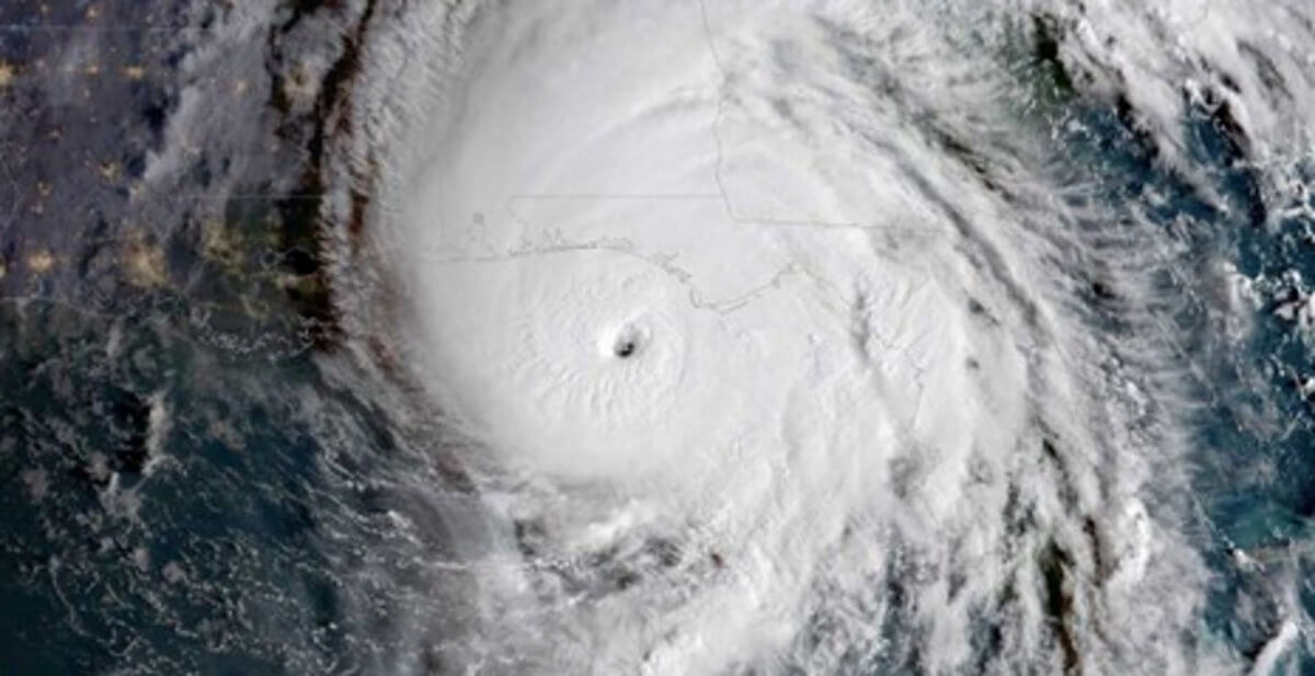 Φλόριντα: Σαρώθηκε από τον τυφώνα “Μάικλ”, τον ισχυρότερο στις ΗΠΑ από το 1992!