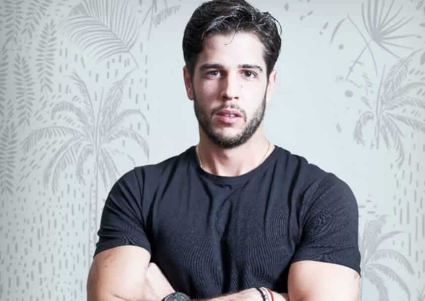 Βασίλης Σίμος: Η εξομολόγηση για το σοβαρό χειρουργείο που πρέπει να κάνει η μητέρα του – “Χρειάζονται πολλά χρήματα…”