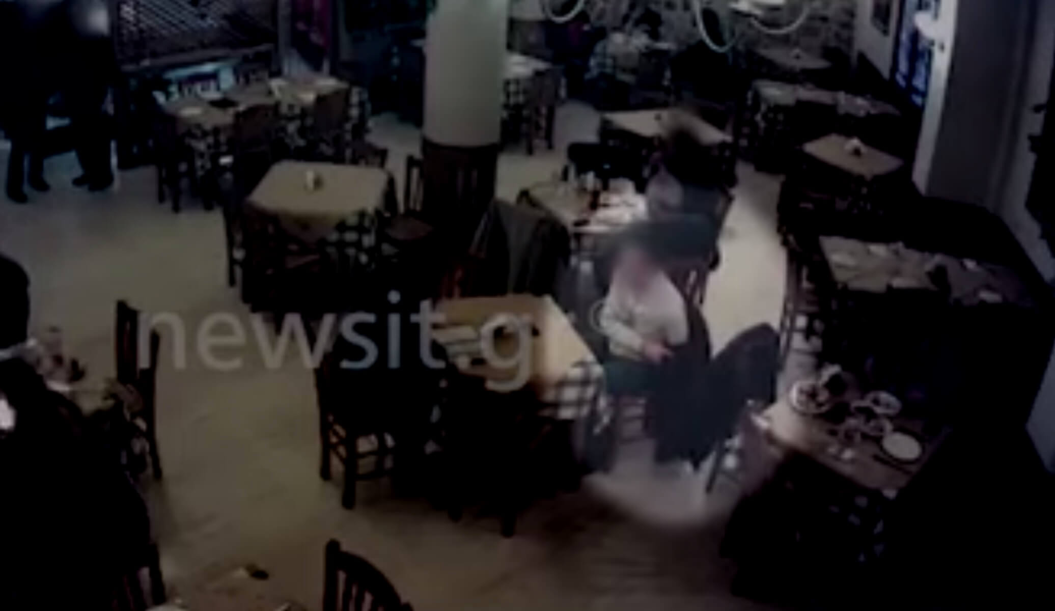 Βίντεο – ντοκουμέντο: Απίστευτη κλοπή σε ανυποψίαστο πελάτη ταβέρνας