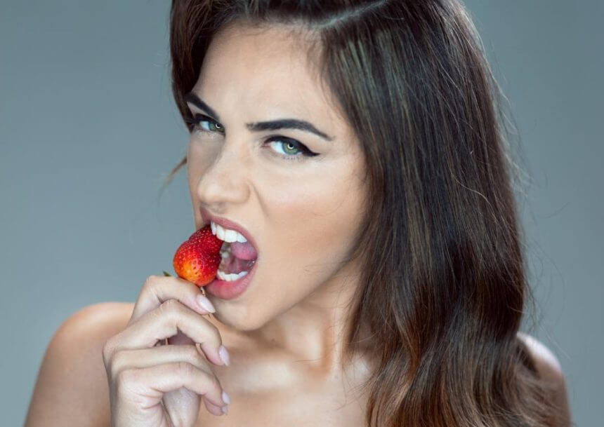 Κόνι Μεταξά: Αυτό είναι το νέο της τατουάζ – Δες σε ποιο σημείο του σώματός της το «χτύπησε»! [pic]