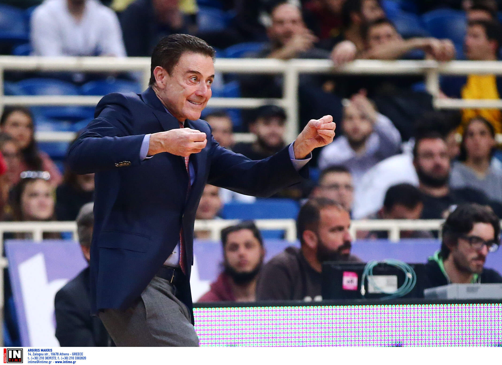 Παναθηναϊκός: Με “γουρούνα” στην Σαντορίνη ο Πιτίνο! [pic]