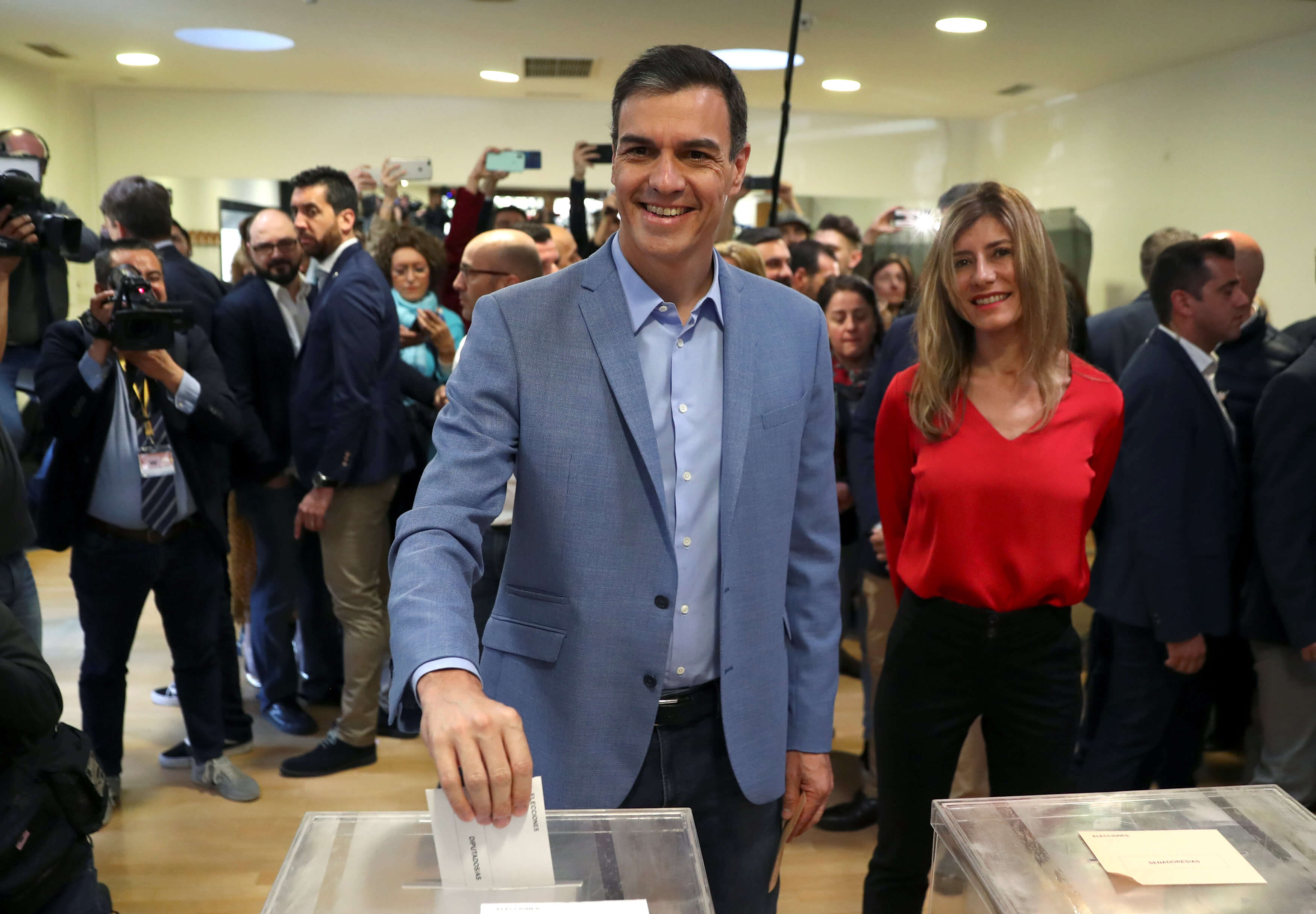 Ισπανία – Εκλογές: Προηγούνται οι Σοσιαλιστές – Μπαίνει στη Βουλή η ακροδεξιά