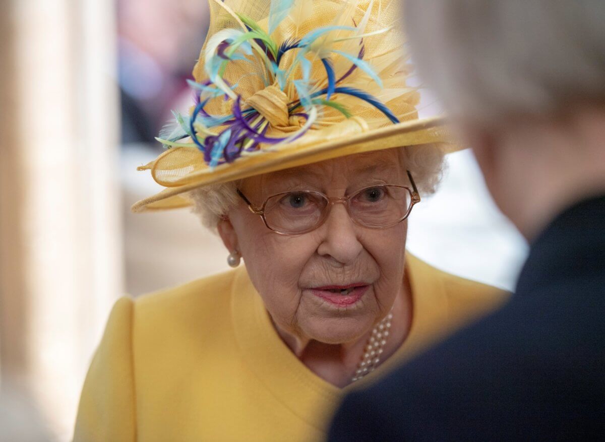 Ελισάβετ: Η Βασίλισσα αναβάλλει καθιερωμένη ομιλία της λόγω Brexit!