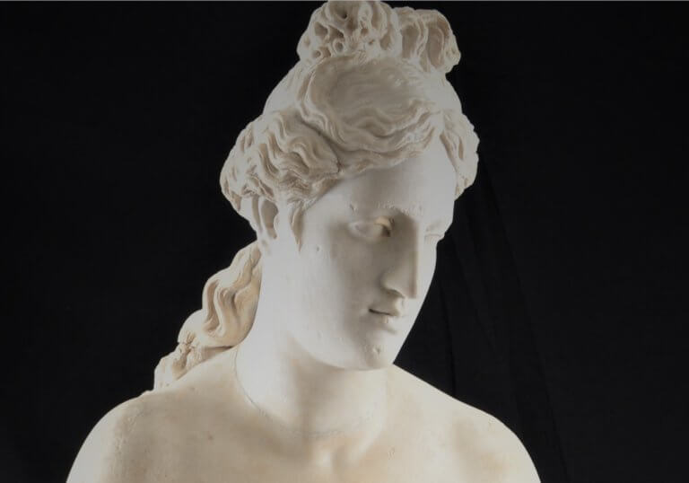 Ένα άγνωστο άγαλμα της Αφροδίτης αναδύεται από τις αποθήκες – Οι εικόνες που εντυπωσιάζουν