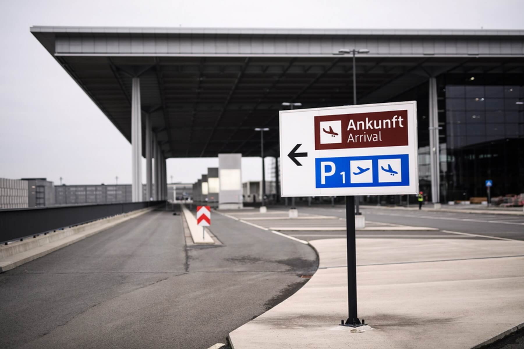 Μύλος με το νέο αεροδρόμιο στο Βερολίνο! Κανείς δεν ξέρει πότε θα λειτουργήσει