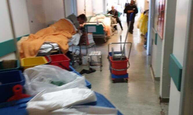 Νοσοκομείο «Αττικόν» ΤΩΡΑ – Ράντζα παντού μετά την εφημερία!