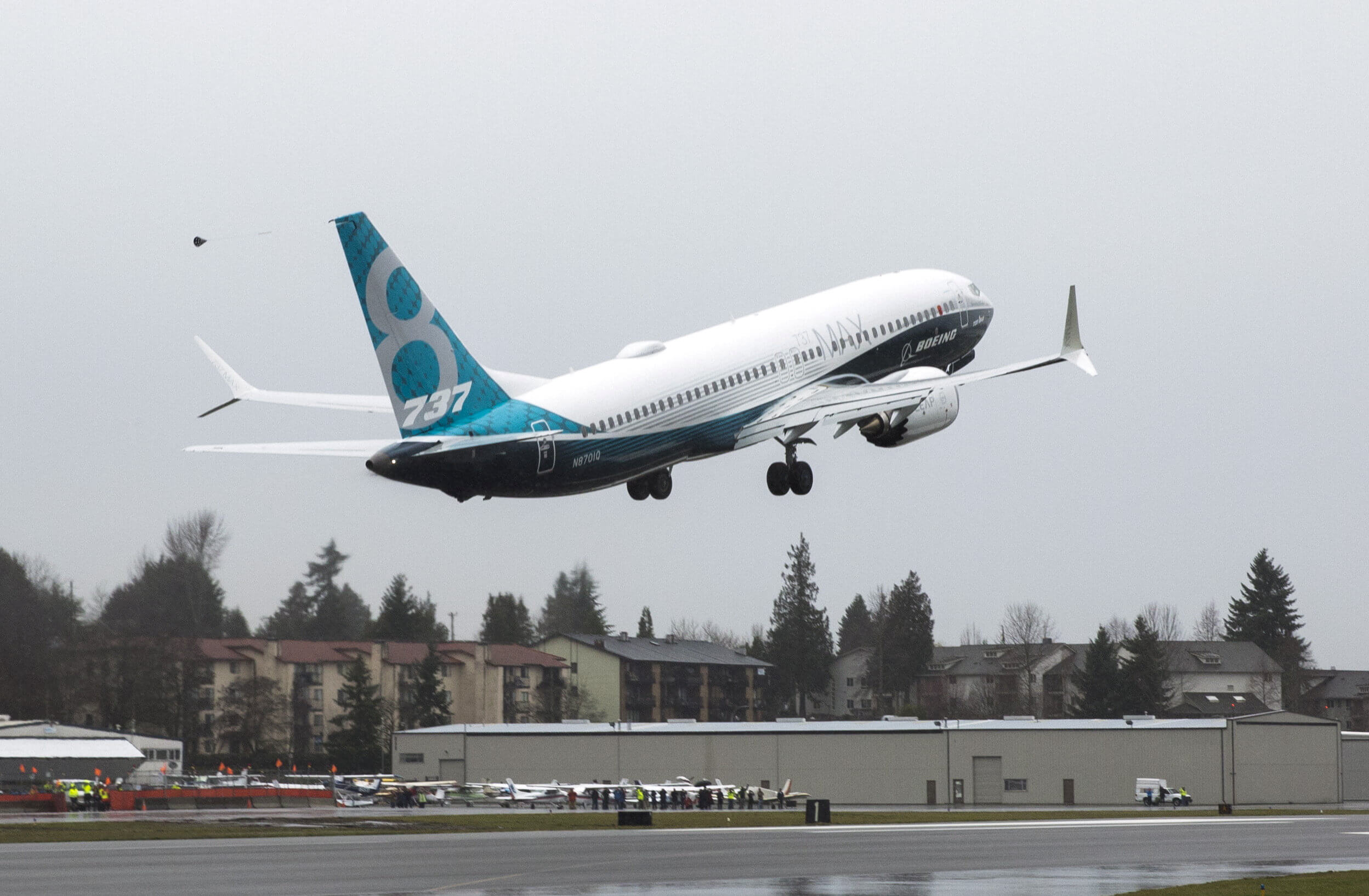 Μειώνεται η παραγωγή των Boeing 737 MAX μετά τα πολύνεκρα δυστυχήματα