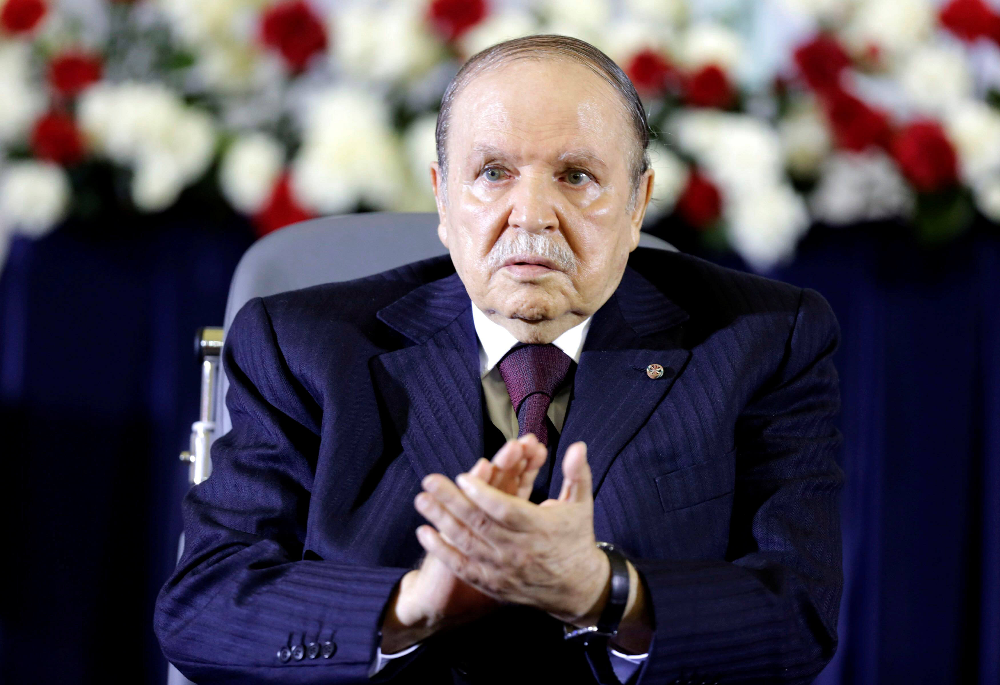 Αλγερία: Κλονίζεται η χώρα – Ο στρατός ζητά από τον πρόεδρο Μπουτεφλίκα να αποχωρήσει!