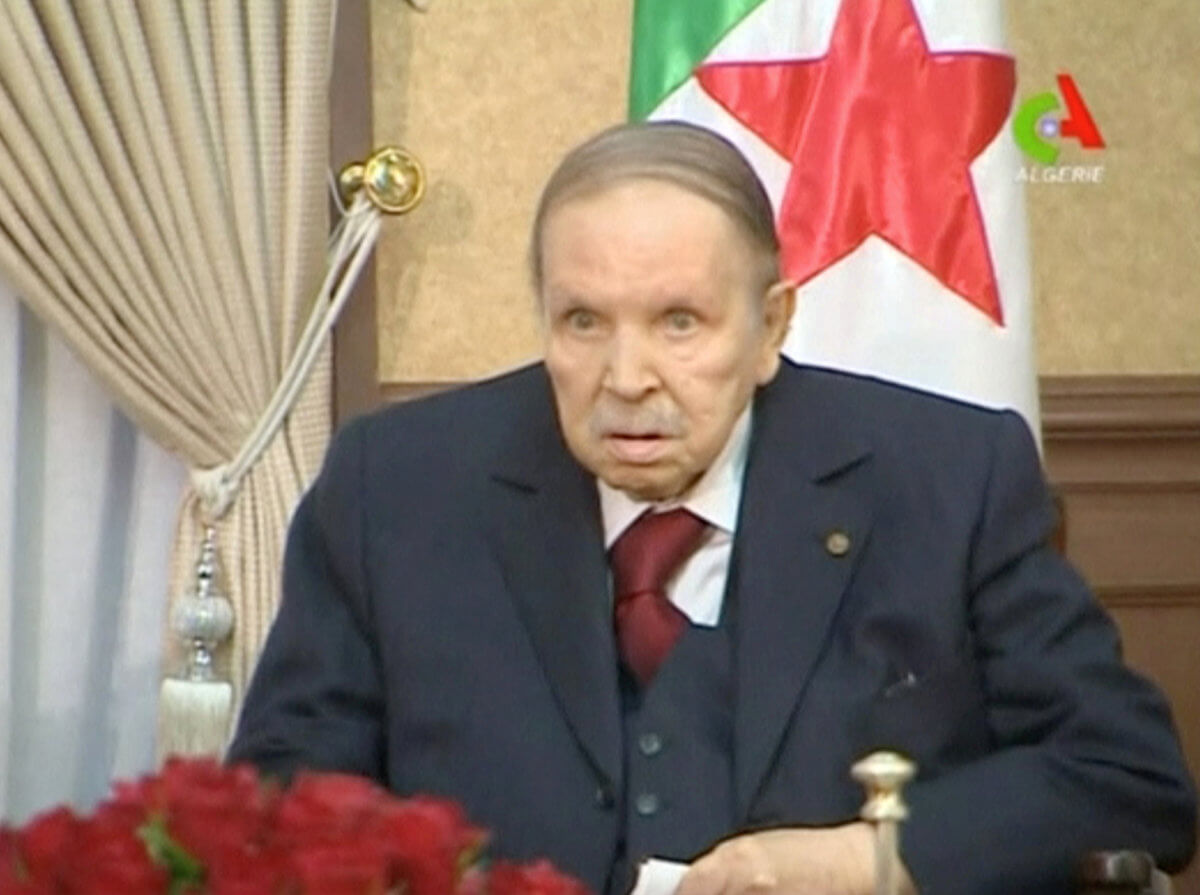 Ζητά συγγνώμη από το λαό της Αλγερίας ο Μπουτεφλίκα