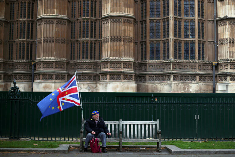 Brexit: Συνεχίζονται οι επαφές κυβέρνησης – Εργατικών! “Δεν υπάρχουν κόκκινες γραμμές”